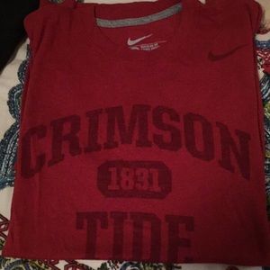 Alabama Crimson Tide size medium t shirt